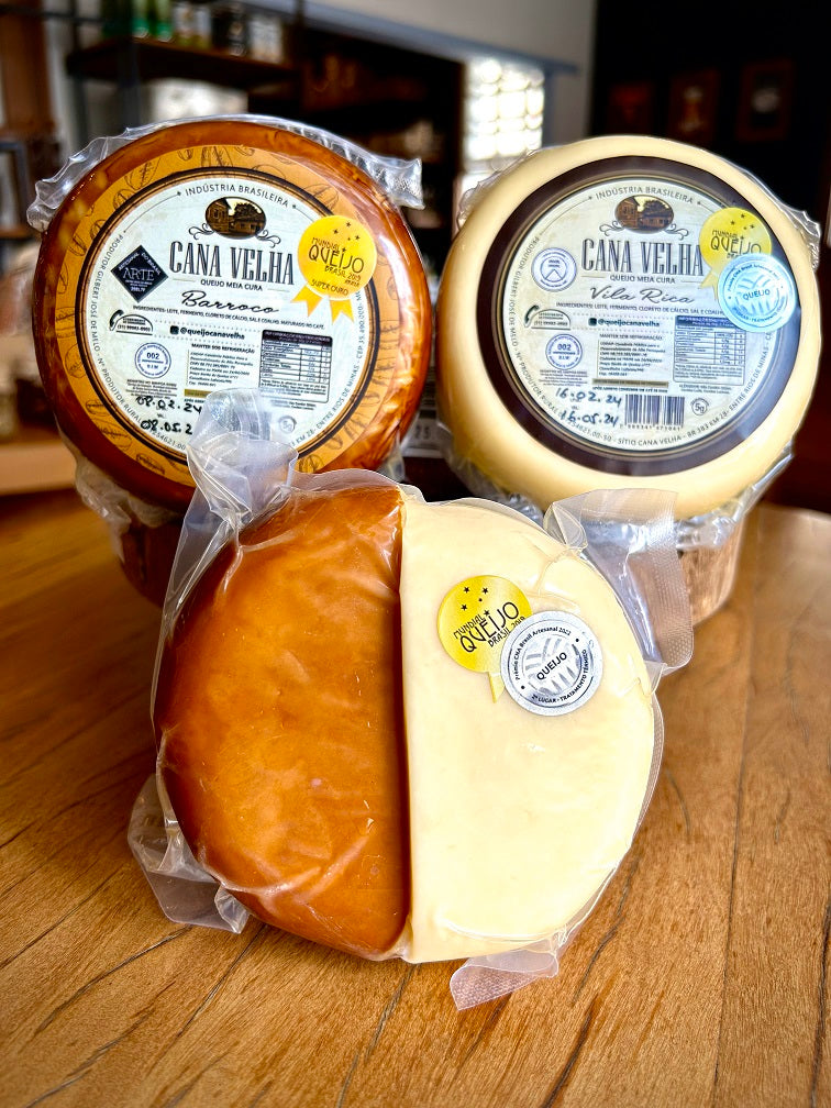 Kit - Queijo Meia Cura Cana Velha Vila Rica e Cana Velha Barroco Maturado no Café